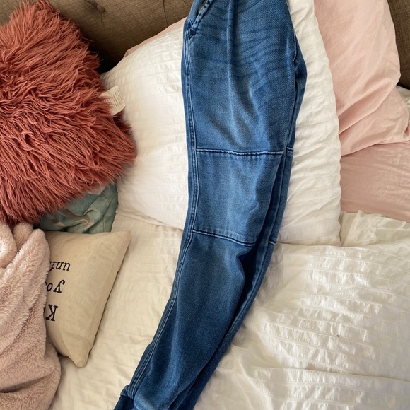 Denim Jogger Kids Size 14/15 Abercrombie & Fitch - Picture 4 of 5